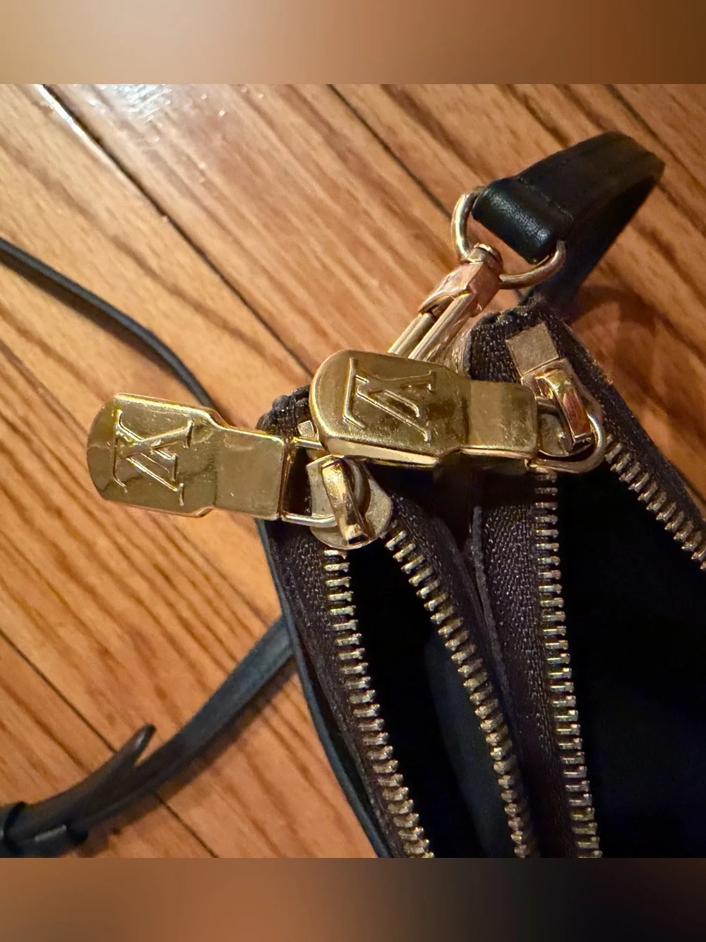 Louis Vuitton Double Zip Pochette